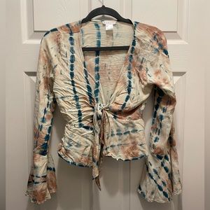 Boho tie dye tie in front shirt